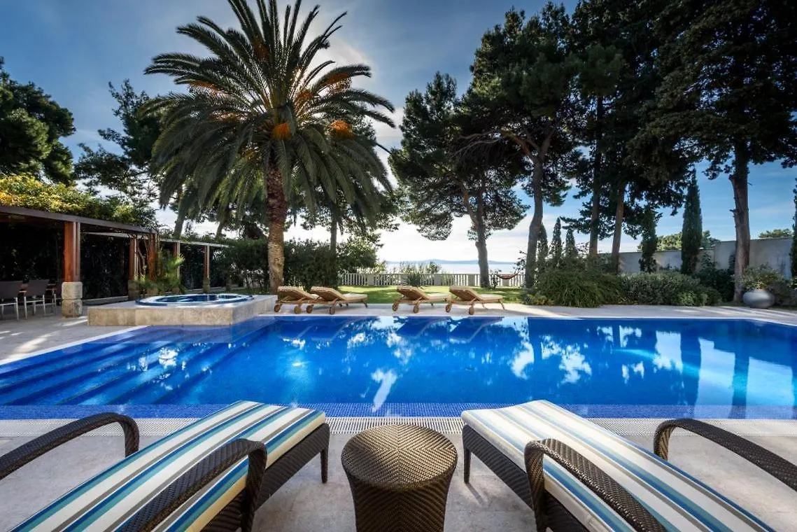 Luxury Seafront Villa Castello Split With Private Heated Pool, Jacuzzi And Sauna At The Beach In Split
